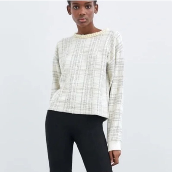 Zara Long Sleeve Crew Neck Sweatshirt Crop with Faux Pearls - Picture 3 of 8